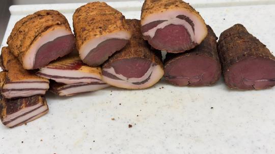 Wildschweinschinken, kaltgeräuchert 