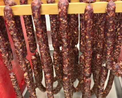 Wild Chili Beisser (Milde Schärfe) – Rohwurst aus Reh & Wildschwein (ca. 90g) 